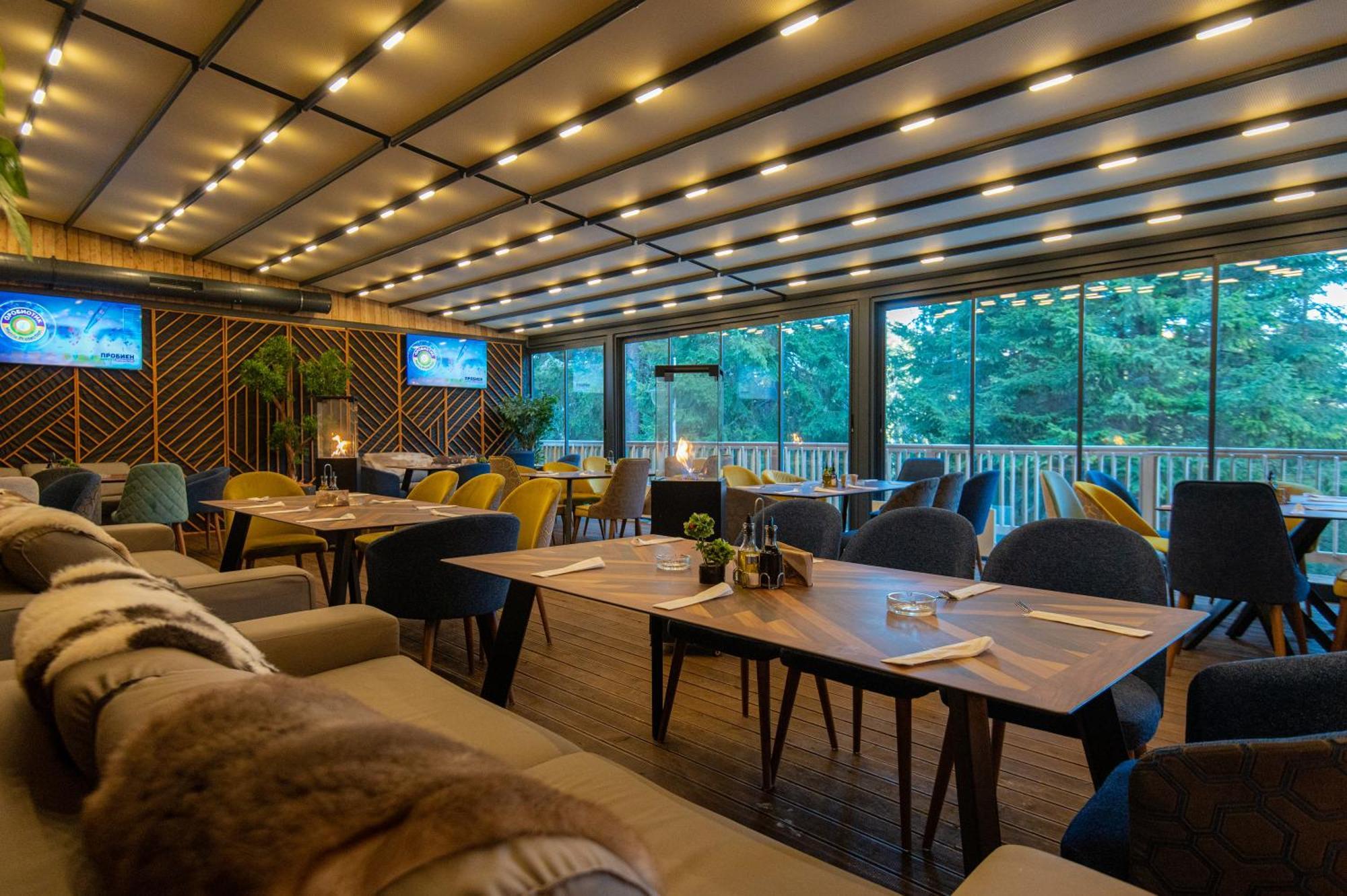 Hotel Orpheus - Casino And Spa بامبوروفو المظهر الخارجي الصورة