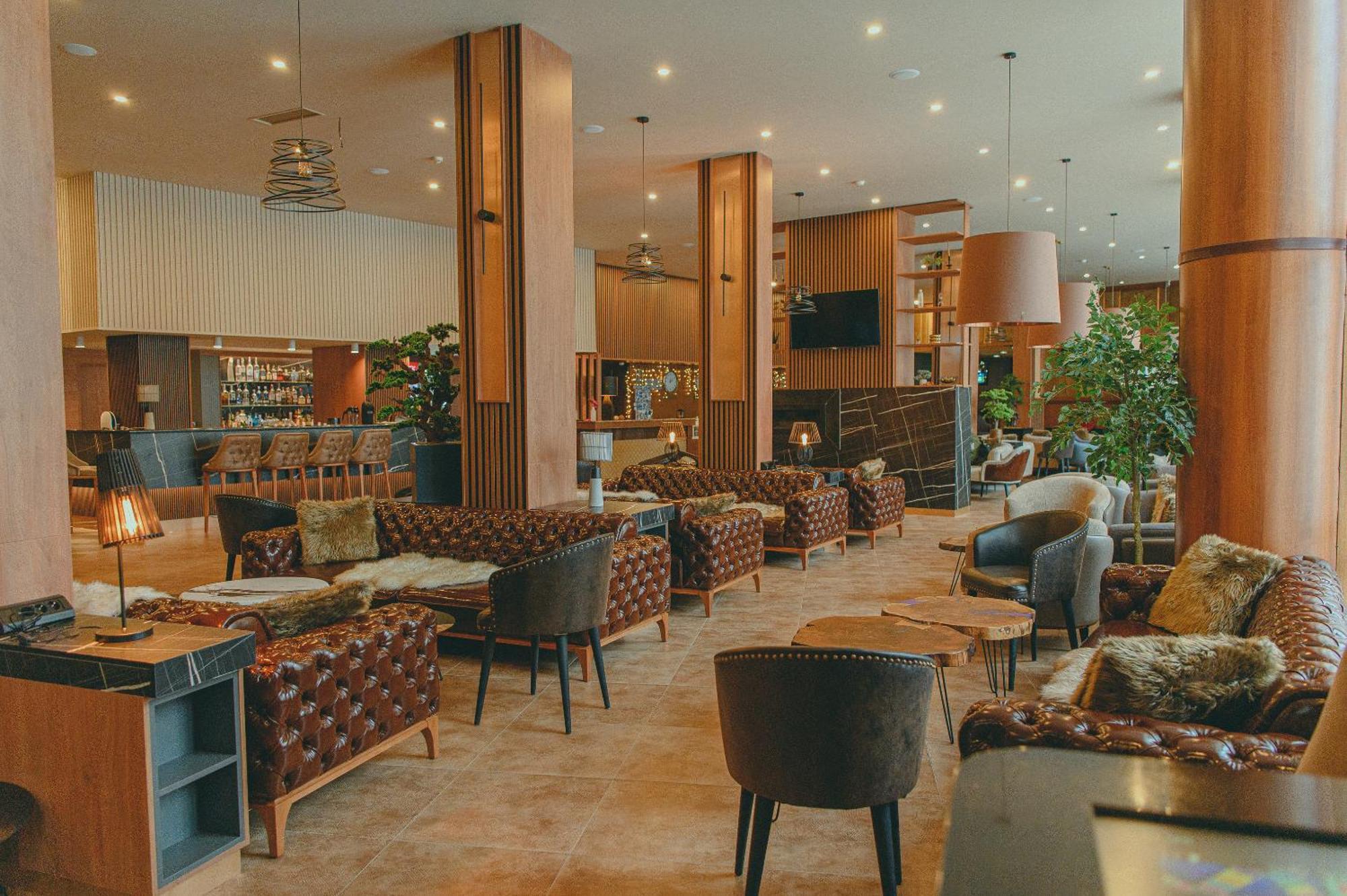 Hotel Orpheus - Casino And Spa بامبوروفو المظهر الخارجي الصورة